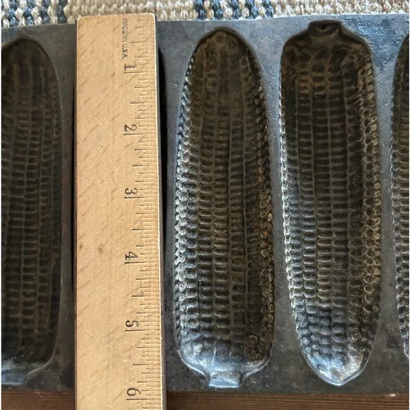 Cast iron corn cob pan mold vintage - Picture 3 of 3